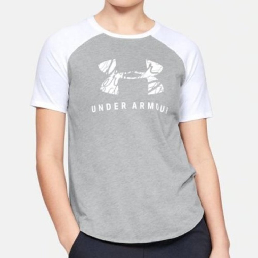 Under Armour Light Gray & White Baseball Short Sleeve Shirt